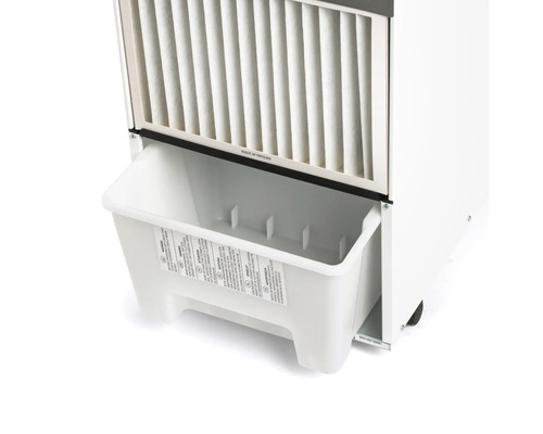 Detaljvy av en luftrenare med utdraget vattenbehållare och insatt filter