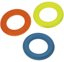 Tre gymnastikringar av plast