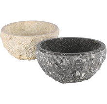 Två stenkärl av natursten