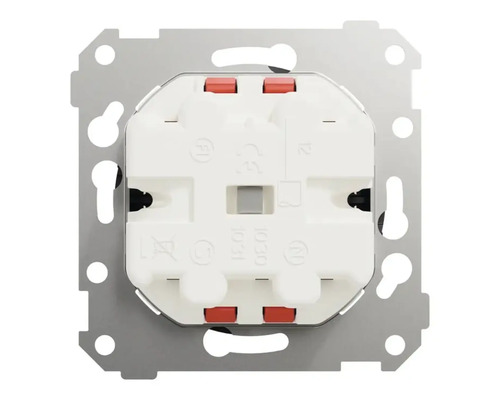 Baksidan av en strömbrytare med metallram