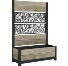 Hög rabatt med spaljé och bladmönster