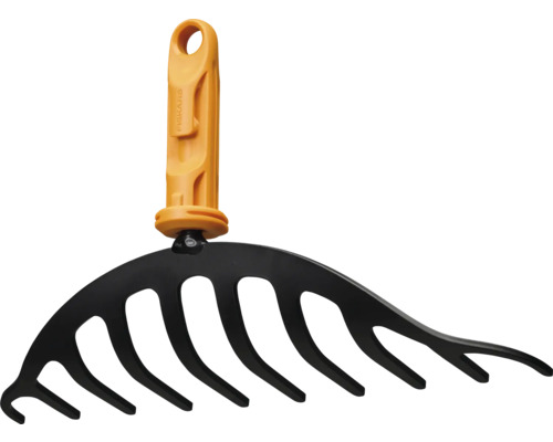 Fiskars logotyp. Trädgårdsräfsa av plast med handtag.