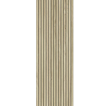 Träpanel med smala, vertikala lameller