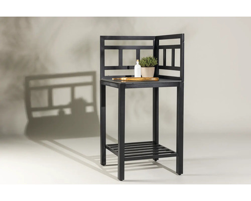 Svart uteköksskåp med hylla och bakstycke