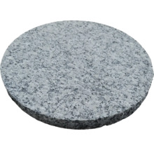 Rund trampsten av granit