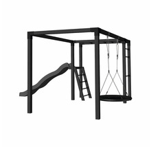 Lekplats med rutschkana, stege och gunga