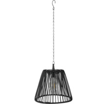 Hänglampa med lampskärm av flätat material och upphängningskedja