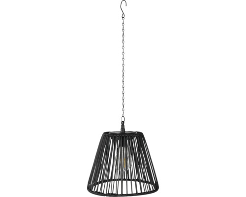 Hänglampa med lampskärm av flätat material och upphängningskedja