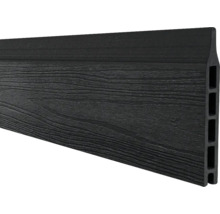 Profilbräda av plast med trästruktur