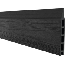 Trädgårdsdäck av plast med träutseende