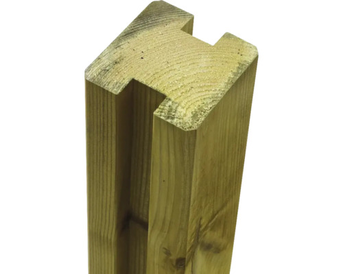 Trästolpe med spår