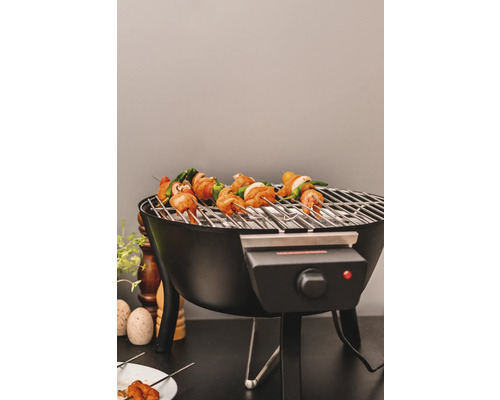 Grill med spett, grönsaker och kött