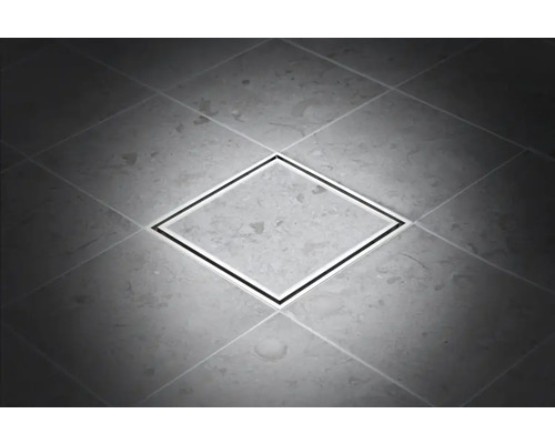 Fyrkantigt golvbrunn i metall i kaklad dusch