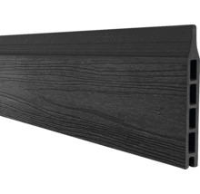 Trädäck av kompositmaterial med trästruktur