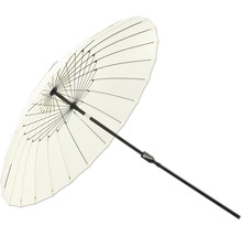 Vitt parasoll med svart handtag