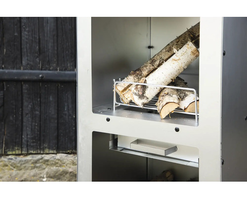 Vedställ av metall med björkved