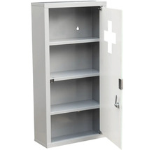 Öppet, tomt första hjälpen-skåp med tre hyllor och ett kors på dörren.