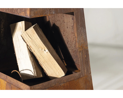 Ved i vedställ av metall