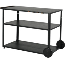 Serveringsvagn med tre hyllor och hjul.