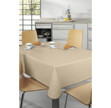 Beige bordslöpare på ett dukat bord i ett kök.