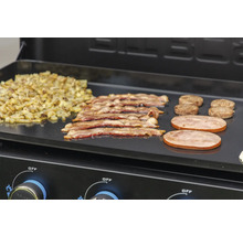 Stekplatta med bacon, stekt korv, frukostkött och potatis