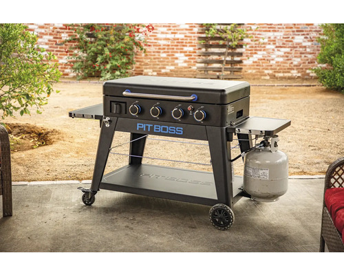 Pit Boss Grill med fyra brännare, sidobord och gasflaska