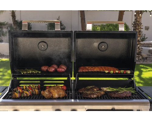 Öppen grill med kött, fågel och grönsaker