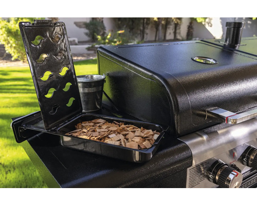 Kolgrill med rökbox och träkol