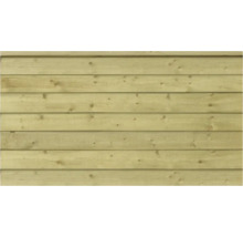 Träfasad av flera horisontella brädor