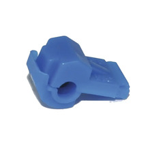 Fästklämma av plast