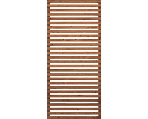 Trävägg med lameller för inom- och utomhusbruk