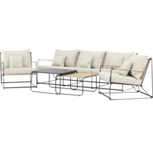 Trädgårdsmöbelset med soffa, fåtöljer och soffbord