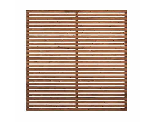 Insynsskydd av trä med horisontella lameller