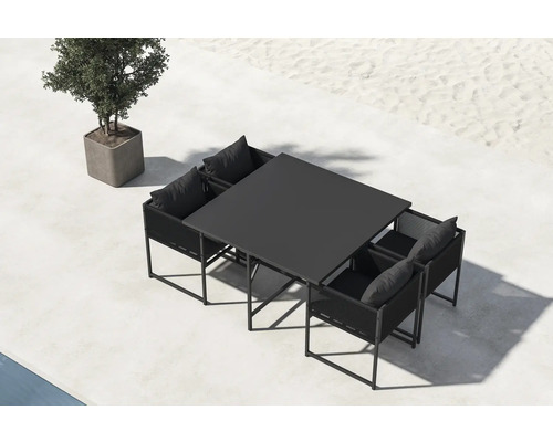 Utemöbelset med bord, fyra stolar och kuddar