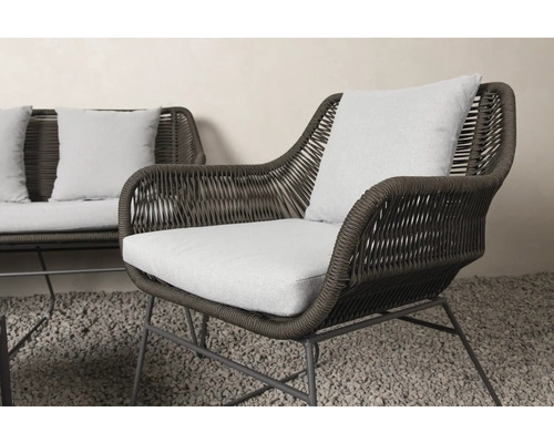 Trädgårdsstol med dyna och flätad design