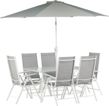 Trädgårdsmöbelset med bord, sex stolar och parasoll