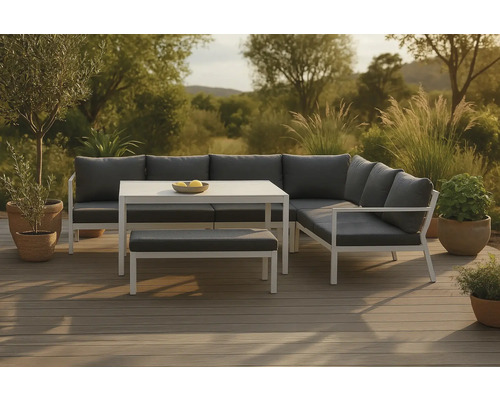 Trädgårdsgrupp med hörnsoffa, bord och bänk på en träaltan