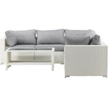 Lounggrupp i rotting med bord och grå kuddar