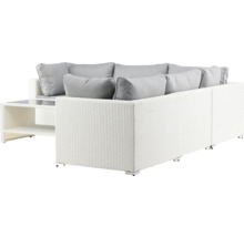 Trädgårdsmöbelset med rottingsoffa och bord