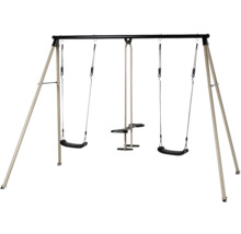 Lekplatsgunga med två gungsäten och en dubbelgunga