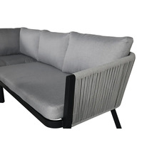 Trädgårdssoffa med kuddar och repklädsel