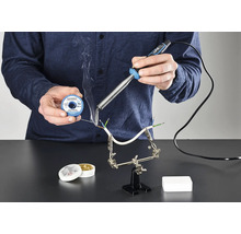 Lödning av kablar med lödkolv, lödtenn och flussmedel