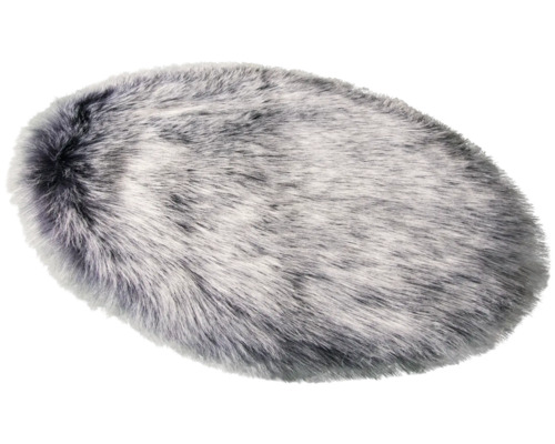 Oval matta med pälsimitation