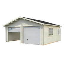 Dubbelgarage i trä med två garageportar, fönster och dörr