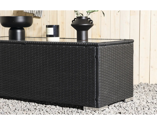 Trädgårdsbord med flätad design och glasskiva