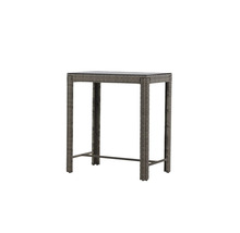 Ståbord med glasskiva och rottingyta för utomhusbruk