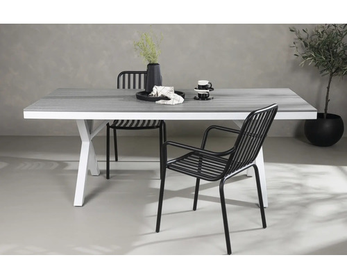 Matbord med stolar för utomhusbruk