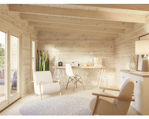 Ljust arbetsrum med träpanel, skrivbord och sittplatser