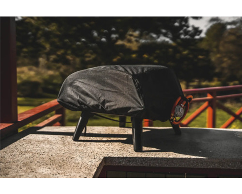 Övertäckt gasolgrill på en terrass