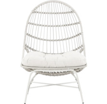 Flätad fåtölj med dyna för utomhusbruk